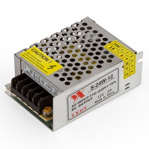 Fuente de alimentación para tiras de luces LED 12 V / 2 A (24 W) Fuente de alimentación para tiras de luces LED 12 V / 2 A (24 W)
